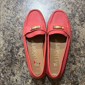 Calvin Klein Coral Pebbled Leather Driving Loafers Size 10